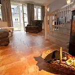 Gutshofhaeuser - Haushaelfte 1 Vakantiehuis Sellin (Rugen)