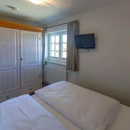 Gutshofhaeuser - Haushaelfte 1