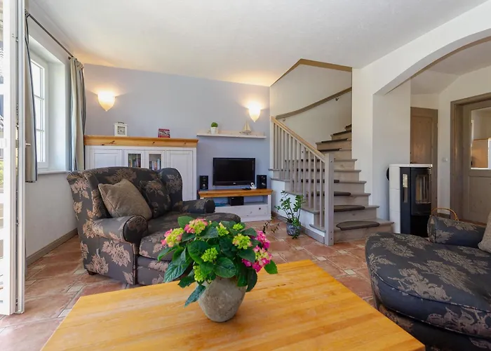 Ferienhaus Gutshofhäuser - Haushälfte 1 *