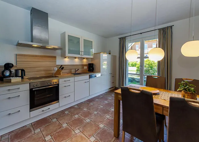 Gutshofhäuser - Haushälfte 1 * Sellin (Rugen)